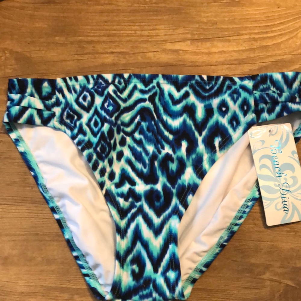 NWOT Beach Diva bathing suit bottom